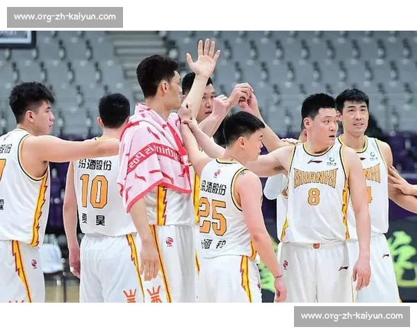 山东男篮三连战国际劲旅:4-6 日淬炼新星阵容 山东男篮三连战国际劲旅:4-6 日淬炼新星阵容
