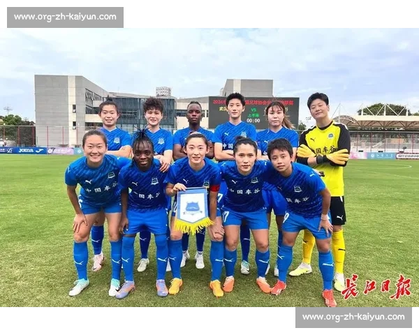 湖北省第十七届龙舟大赛圆满收官 江汉大学、中国车谷龙舟队摘金 国际队伍首秀引关注 湖北省第十七届龙舟大赛圆满收官 江汉大学、中国车谷龙舟队摘金 国际队伍首秀引关注