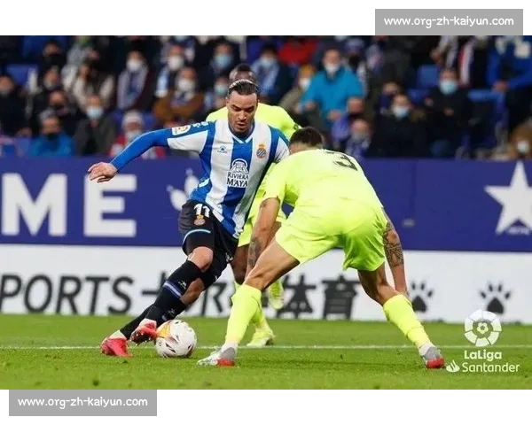 巴萨分期求购霍安遭拒 西班牙人铁心死敌交易 巴萨分期求购霍安遭拒 西班牙人铁心死敌交易