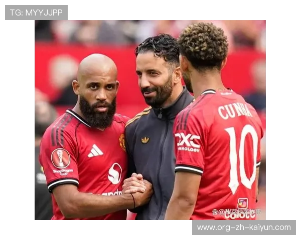 前曼联铁卫力荐双星：姆贝莫锋线利刃 + 库尼亚中场新核